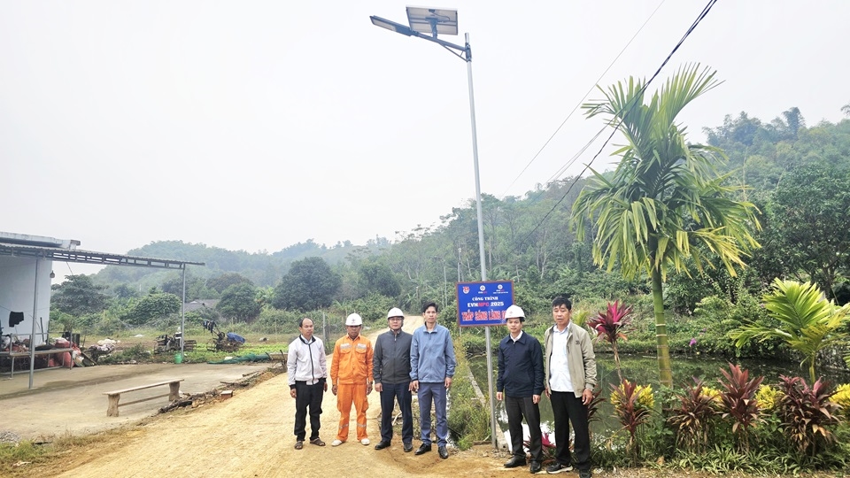 Tham sang lang que_Sang