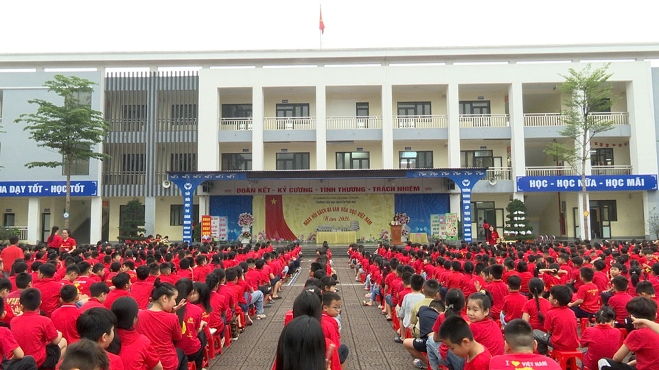 31.1 (2)