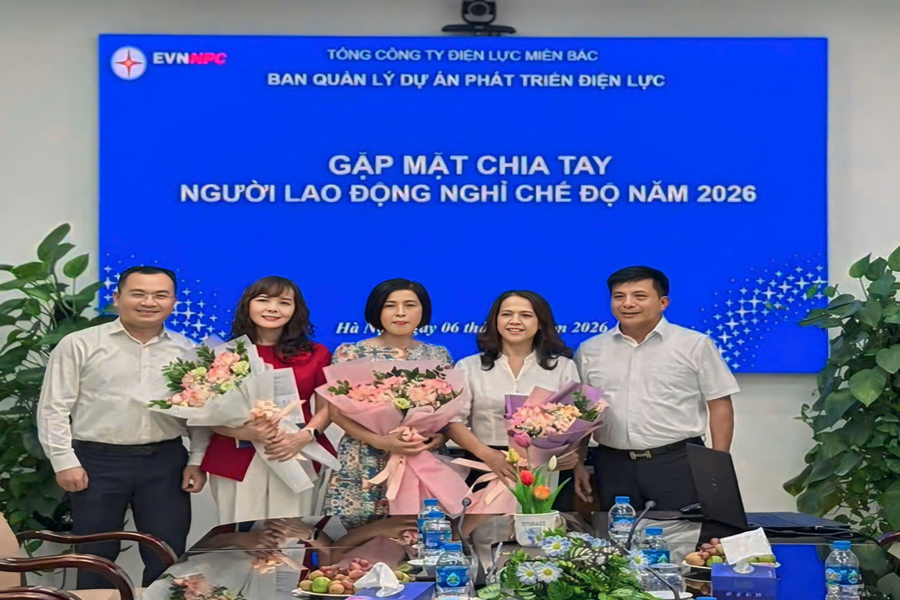 9959695f85c1049f5dd02