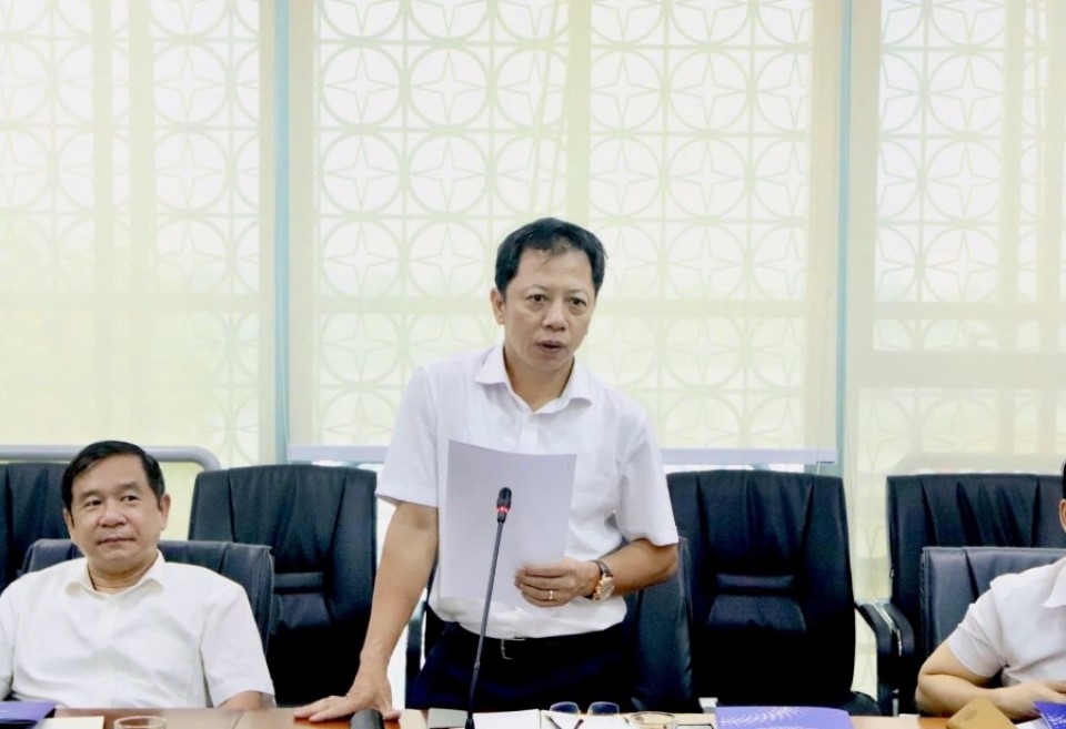 Sếp Long bài