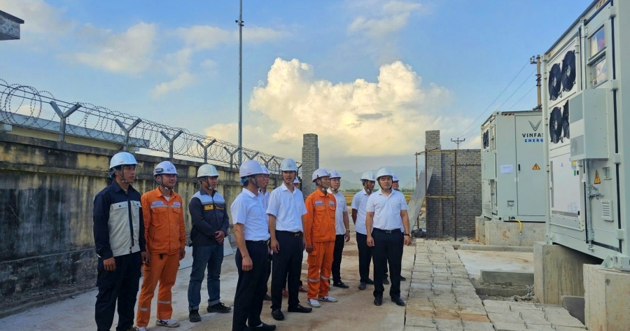 Đưa hệ thống pin lưu trữ năng lượng BESS tại Trạm biến áp 110kV Tràng Bạch vào vận hành